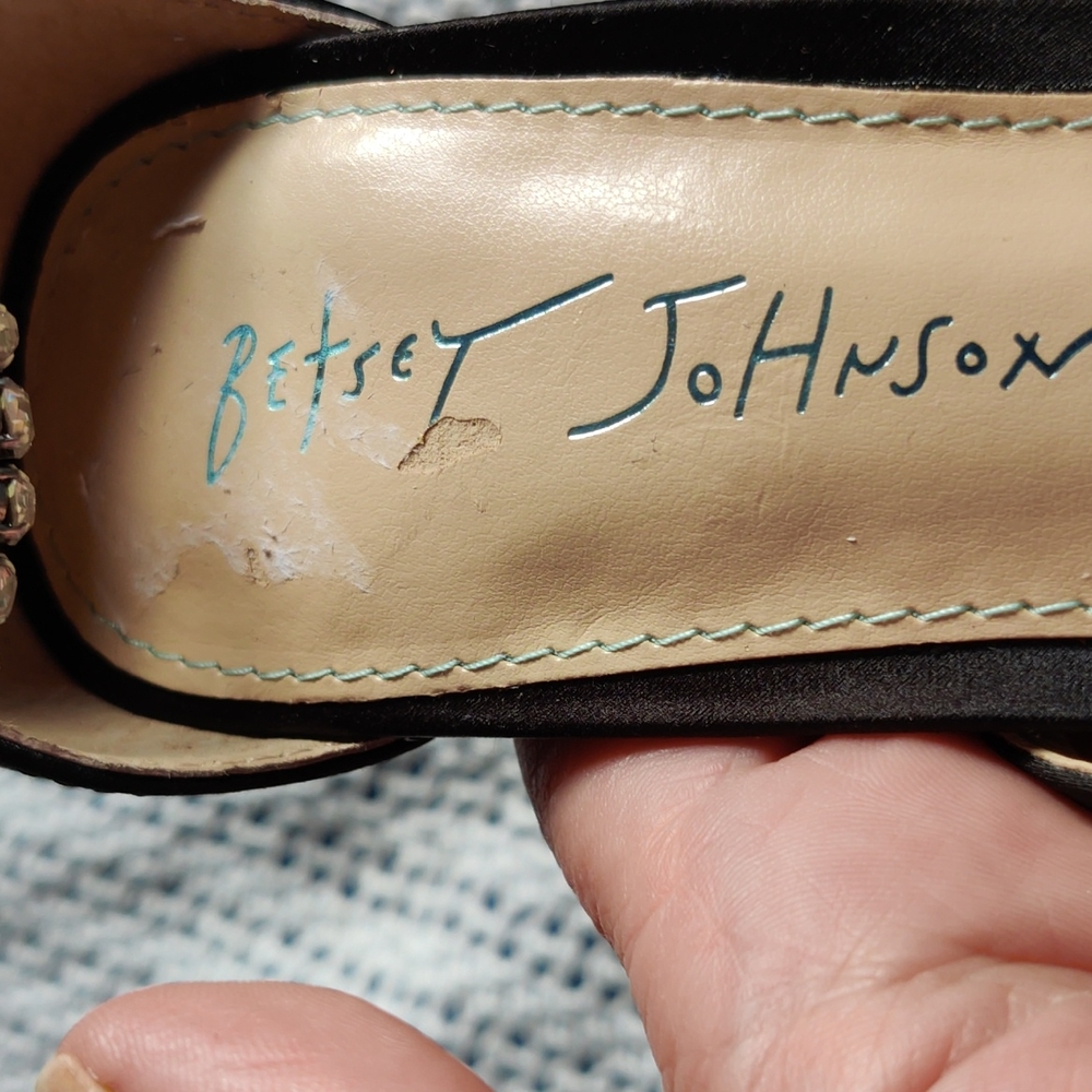 Betsy Johnson satin and rhinestone Stilletto sold on another platform - Picture 16 of 16